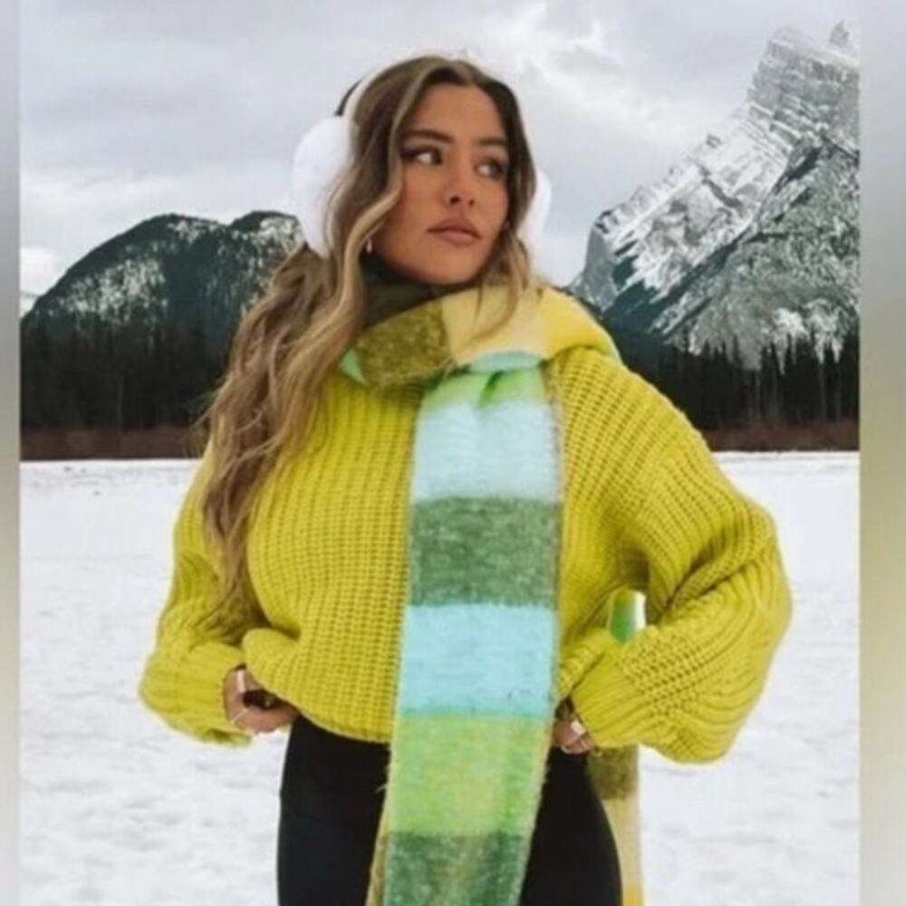 Show Me Your Mumu Sweater Top Green Chunky Cable Knit Crewneck Winter Size XS - Picture 4 of 11